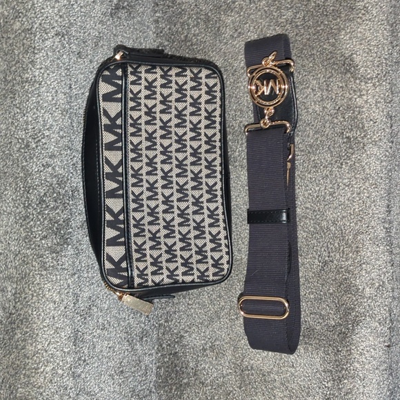 Michael Kors Black and Gray Crossbody Bag - Picture 3 of 7